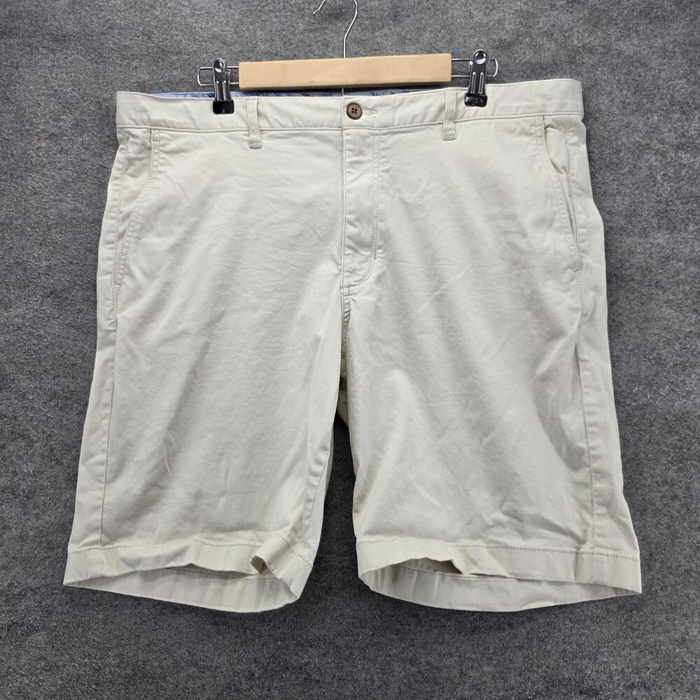 Tommy Bahama Shorts Mens 38 Beige Khaki Stretch Chino Flat Front Casual Golf
